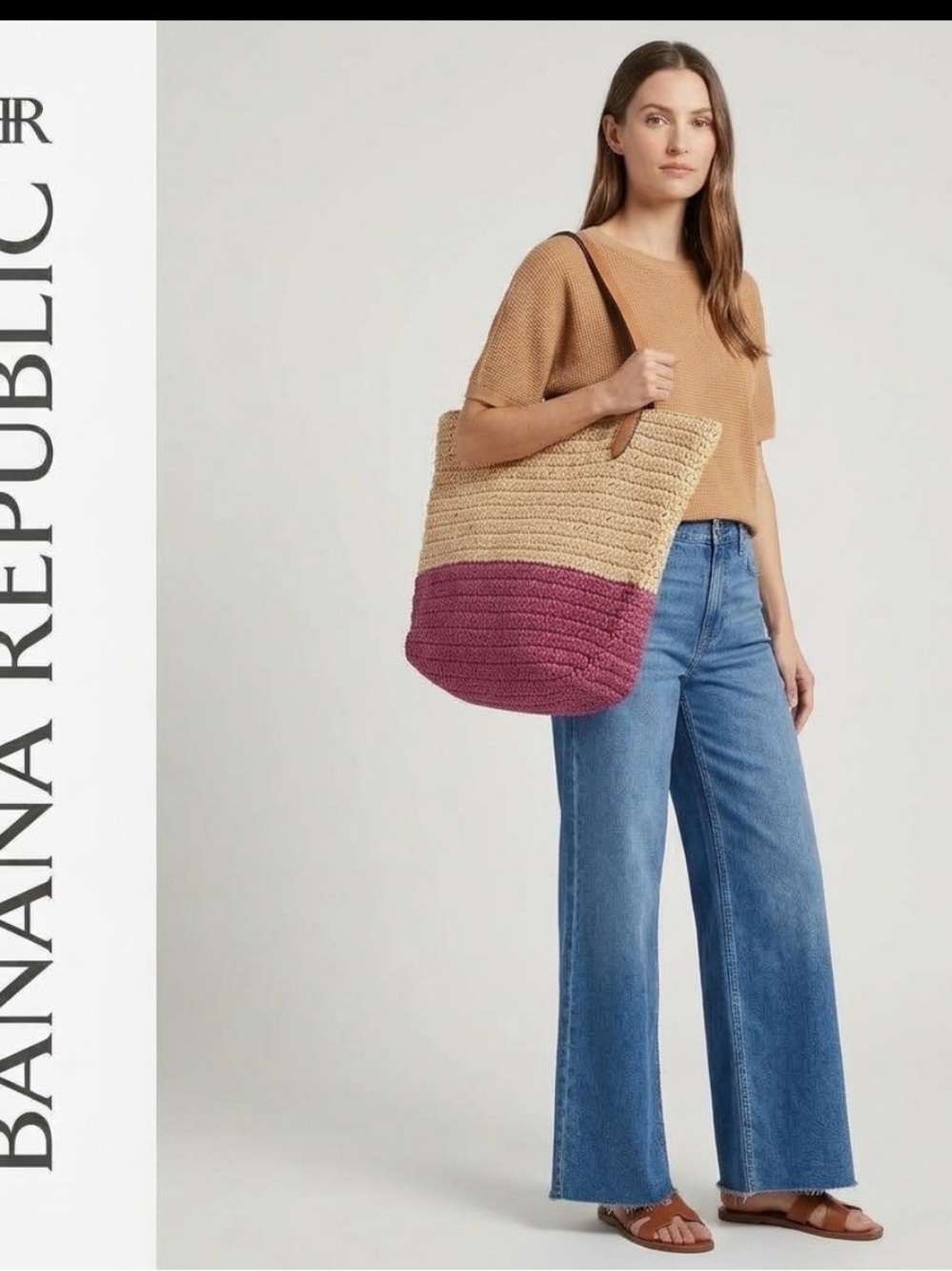 Banana Republic Two-Tone Straw Beach Tote Bag in Natural and Fuchsia